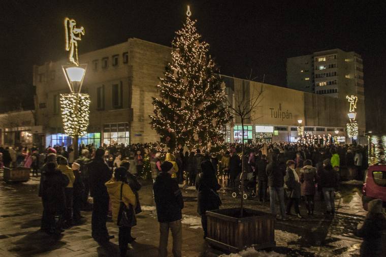 Ünnepi gondolatokat várnak a csíkszeredaiaktól az adventi készülődésre