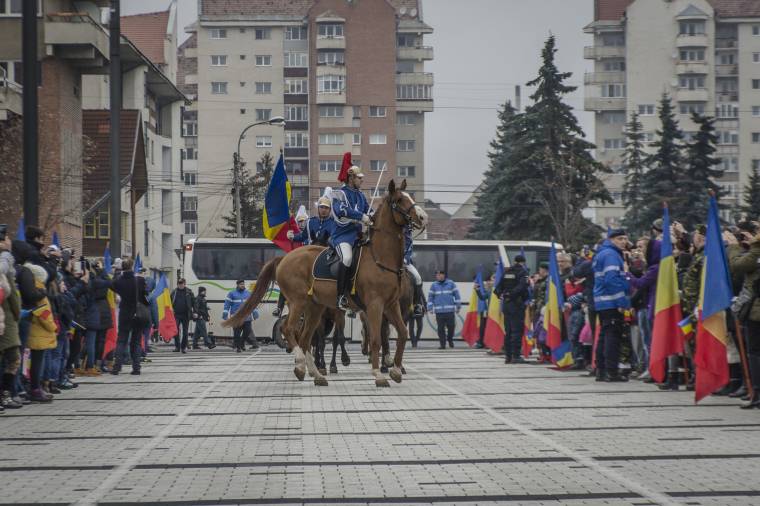 Így zajlott a katonai parádé Csíkszeredában