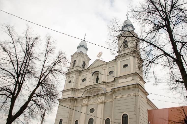 Dél-amerikai püspök Csíksomlyón