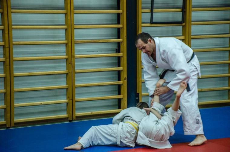 Esésiskola, fegyelem: nem durva sport a cselgáncs