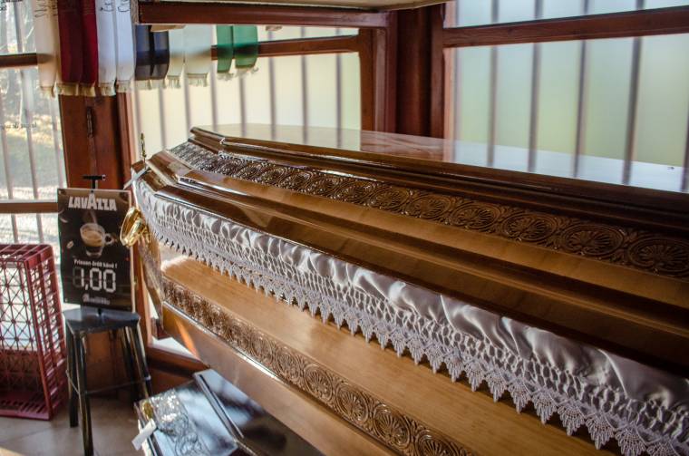 Szigorú forgatókönyv alapján zajlik a temetés – legalábbis városon