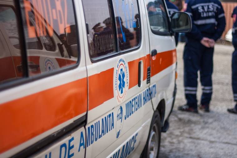 Használt mentőautókat kaptak az önkéntes tűzoltók