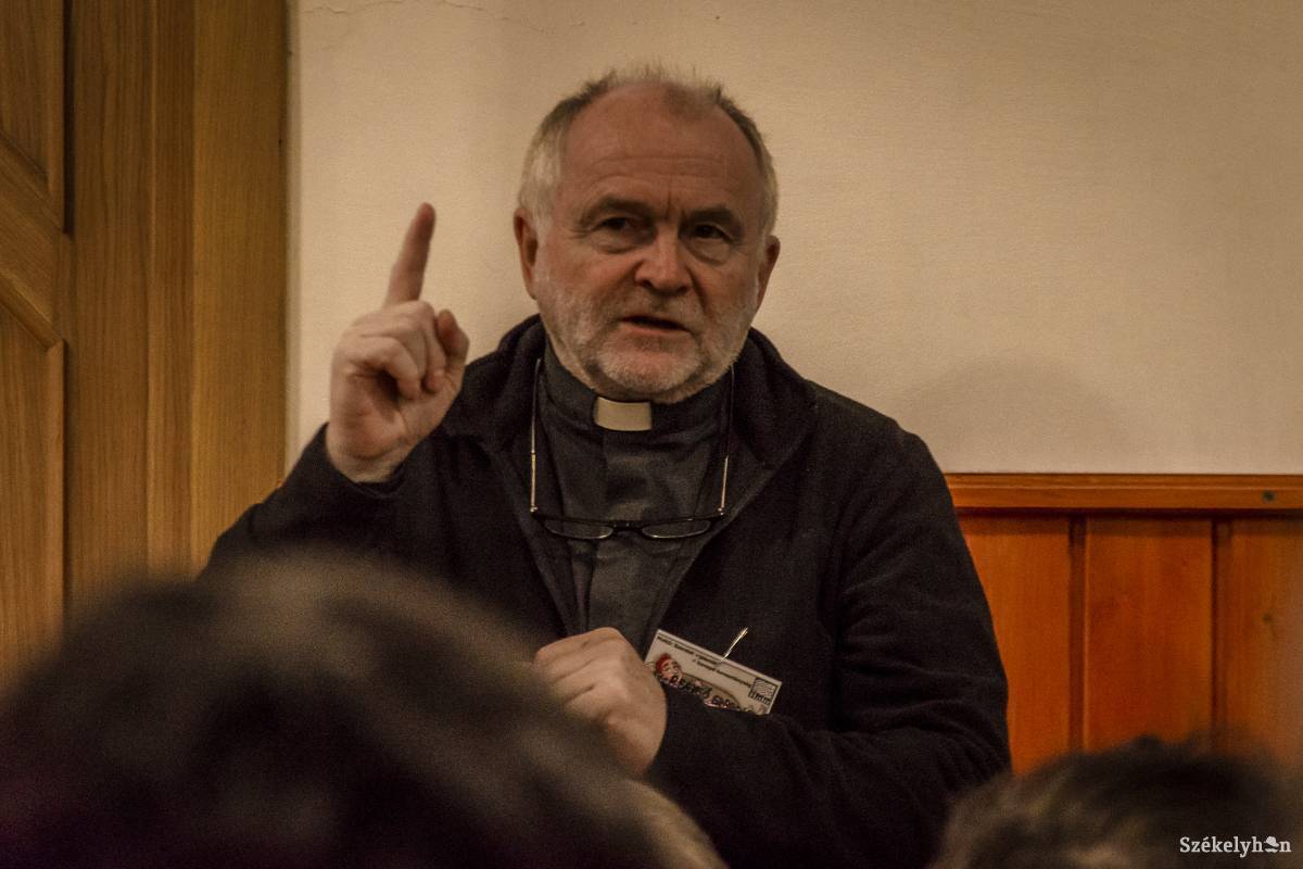 Sajgó Szabolcs személyes tapasztalatain alapuló ismereteit osztotta meg az érdeklődőkkel •  Fotó: Pinti Attila