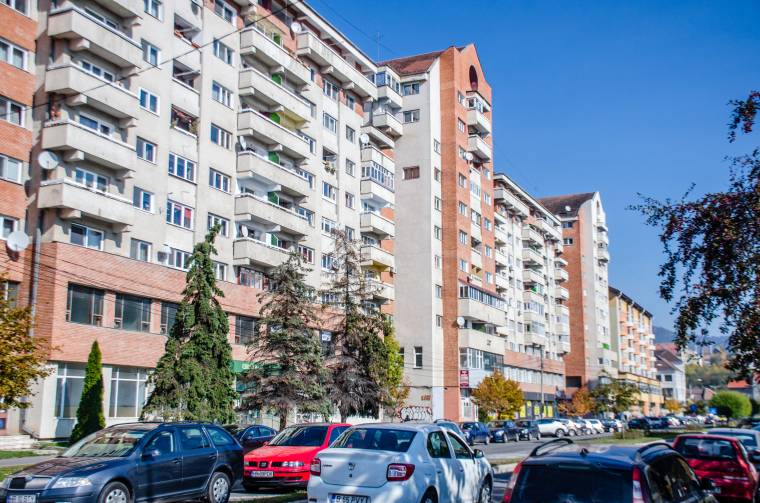 Kimaradt lehetőség: nem hőszigetelik a legnagyobb tömbházat