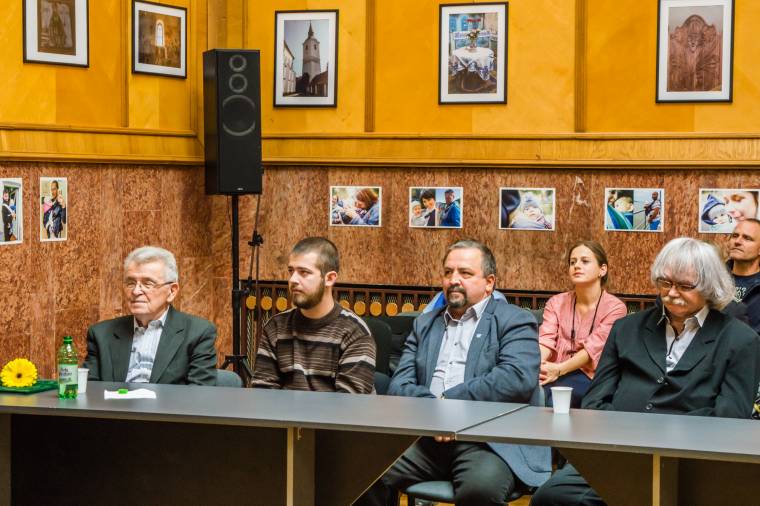 Képeslap-kiállítás és a díjátadó ünnepség a húszéves Székelyföldnél