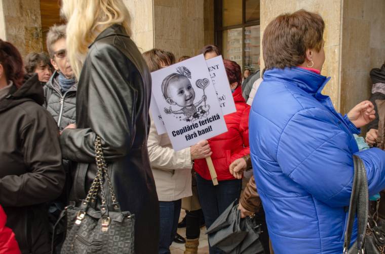 Még mindig nehéz helyzetben van a Hargita Megyei Gyermekvédelmi Igazgatóság
