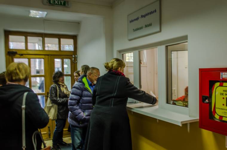 Utcára vonultak a háziorvosok, a szakemberek szerint össze fog omlani az alapellátás