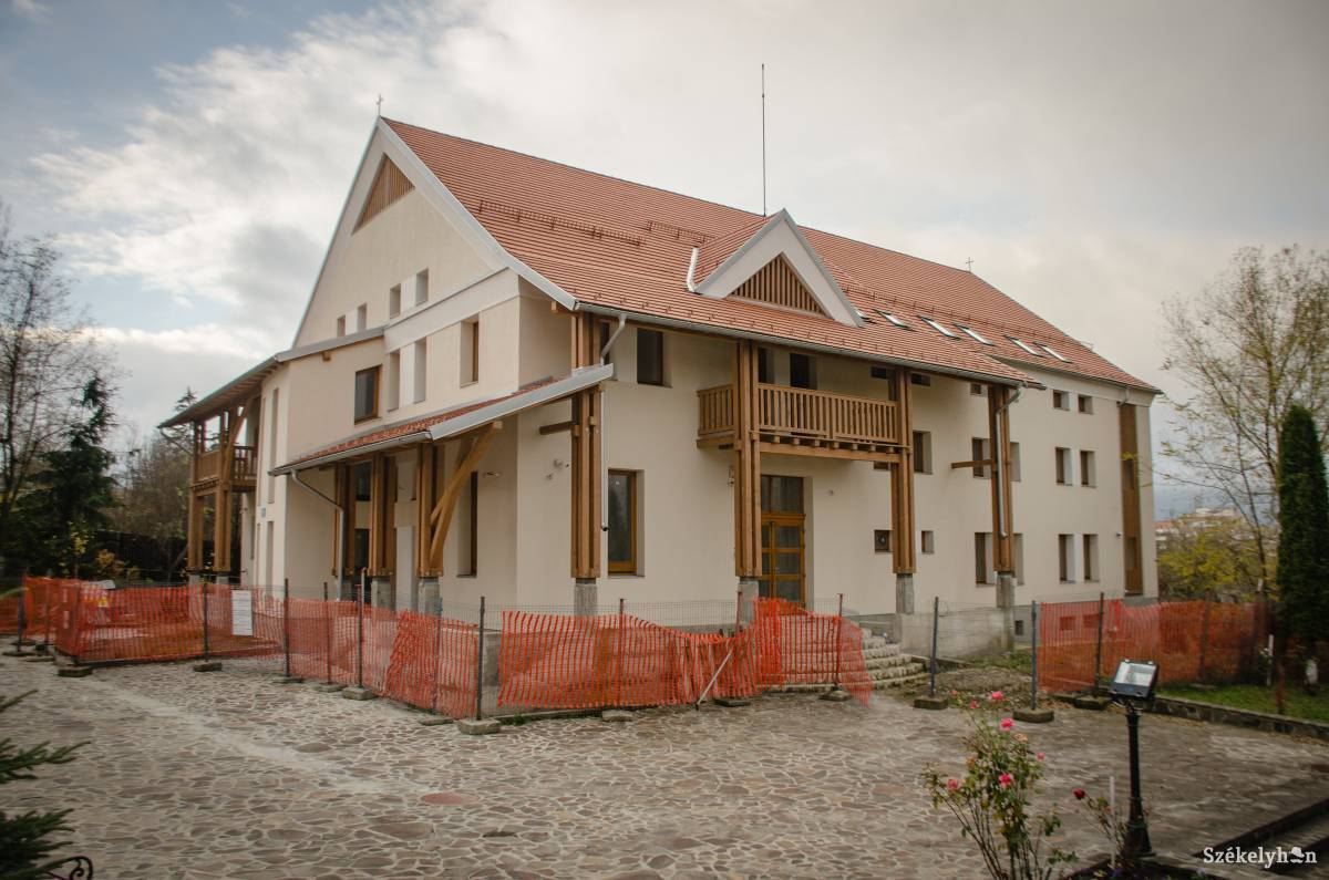 A csíkszeredai Szent Ágoston-templom átépített kápolnája. Fontos feladatot szánnak az épületnek •  Fotó: Gecse Noémi