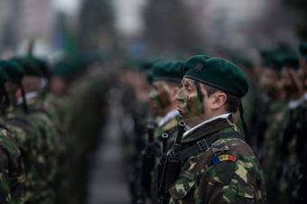 Kötelező sorkatonaság: lazán erőltetik az angyalbőrt Nyugat-Európában, Románia önkénteseket és tartalékosokat akar