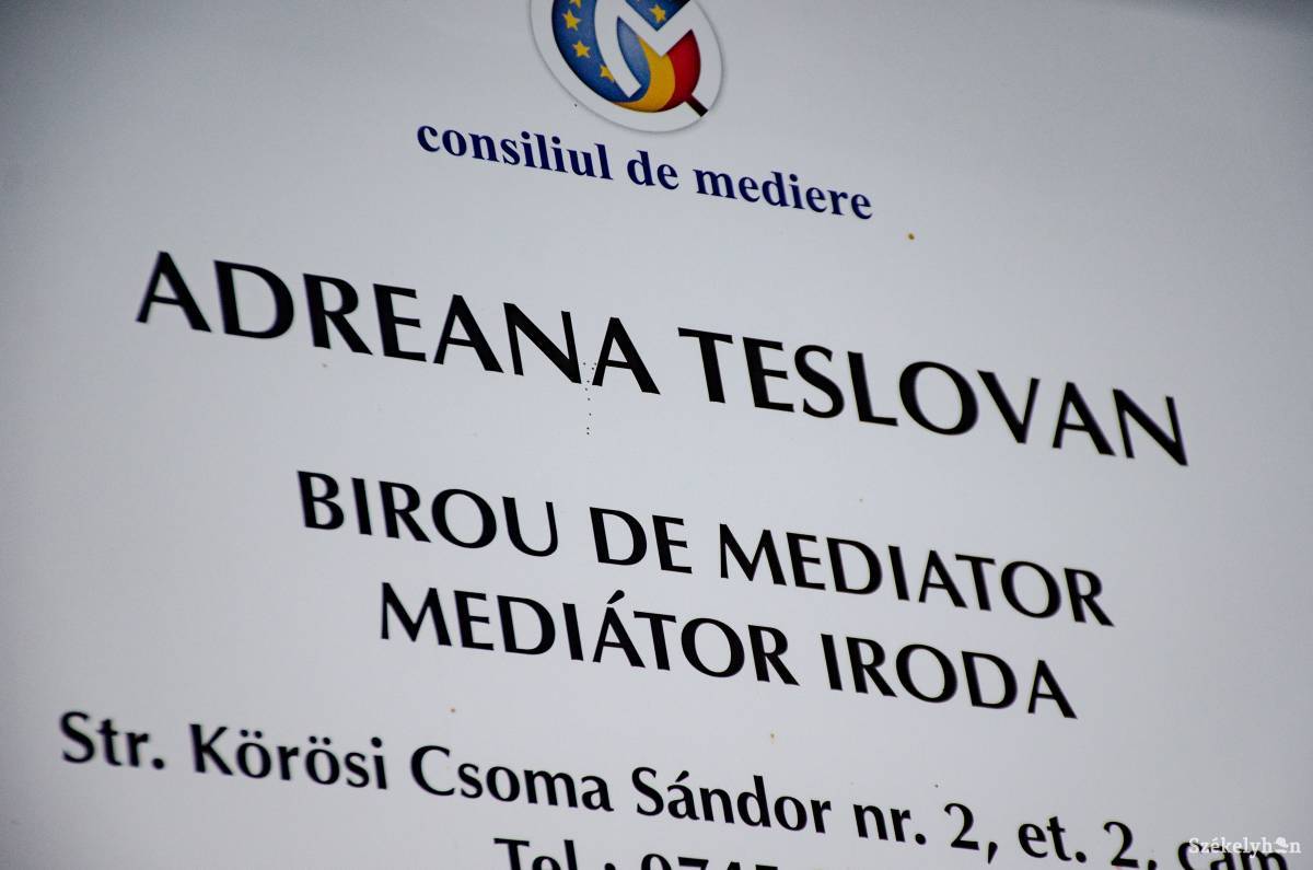 Mediációs iroda Csíkszeredában. Mivel kevesen tudnak róla, ezért ritkán nyitják meg az ajtaját •  Fotó: Gecse Noémi