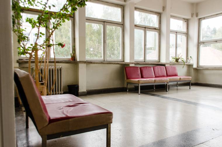 Modernizálás és átalakítás előtt a csíkszeredai rendelőintézet épülete