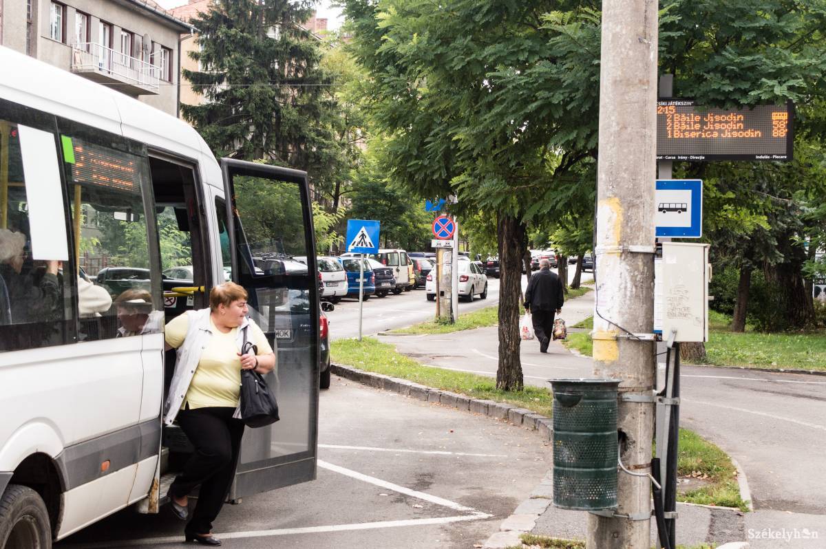 Jót tett a csíkszeredai tömegközlekedésnek a másfél évvel ezelőtti fejlesztés •  Fotó: Sándor Csilla
