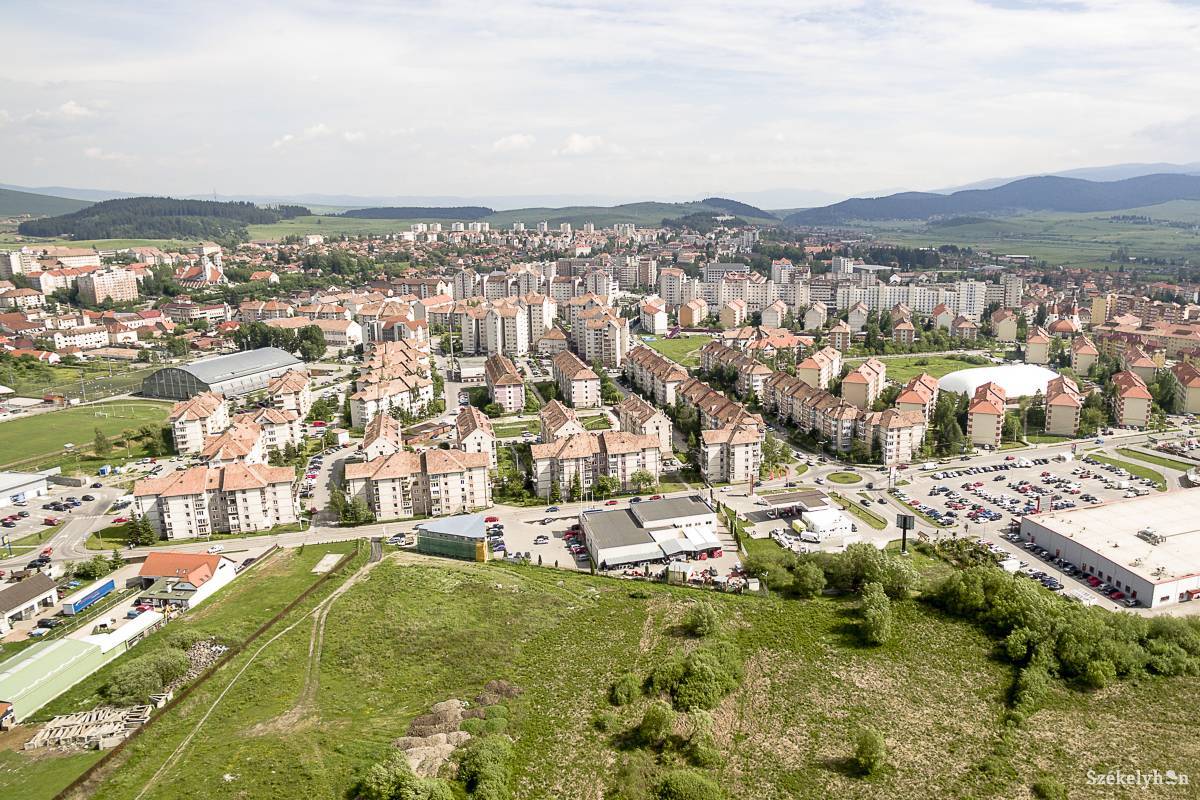 A város közvagyonlistáján több mint 1150 tételt soroltak fel. A lista folyamatosan változik •  Fotó: Farkas Tamás
