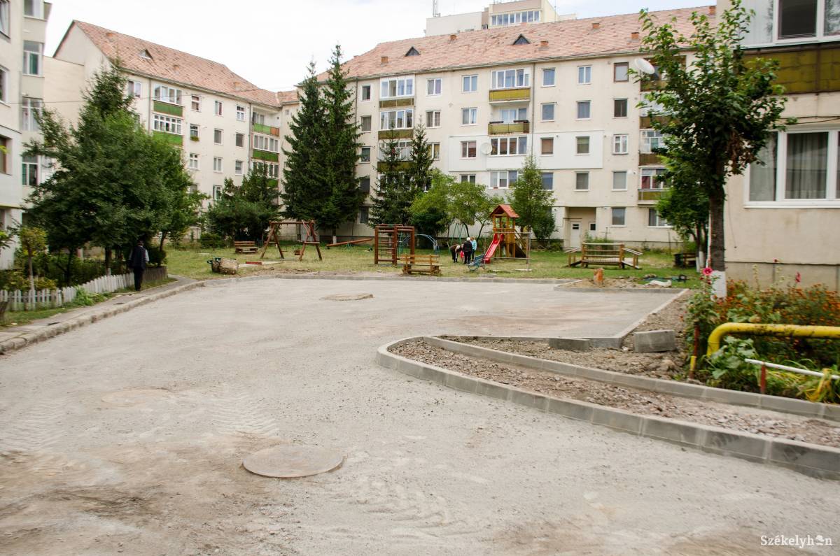Biztonságosabbá válhat a közlekedés az övezetben •  Fotó: Gecse Noémi