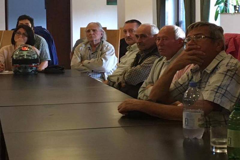 A keddi fórumon résztvevők egy része. Elkezdődött egy közös gondolkodás •  Fotó: Péter Lukács/Facebook