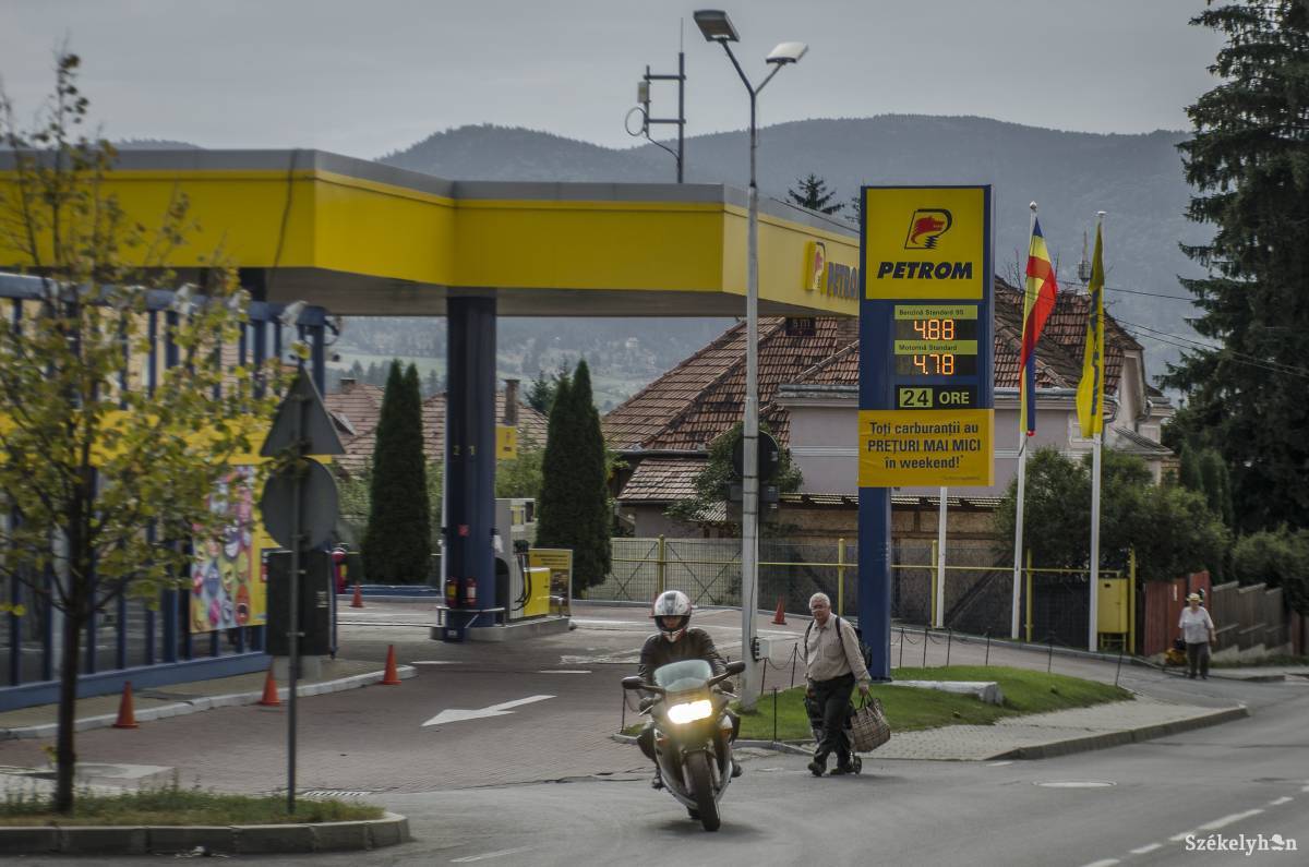 Hétvégén a Petrom is olcsóbban kínálta üzemanyagait &bullet;  Fotó: Pinti Attila