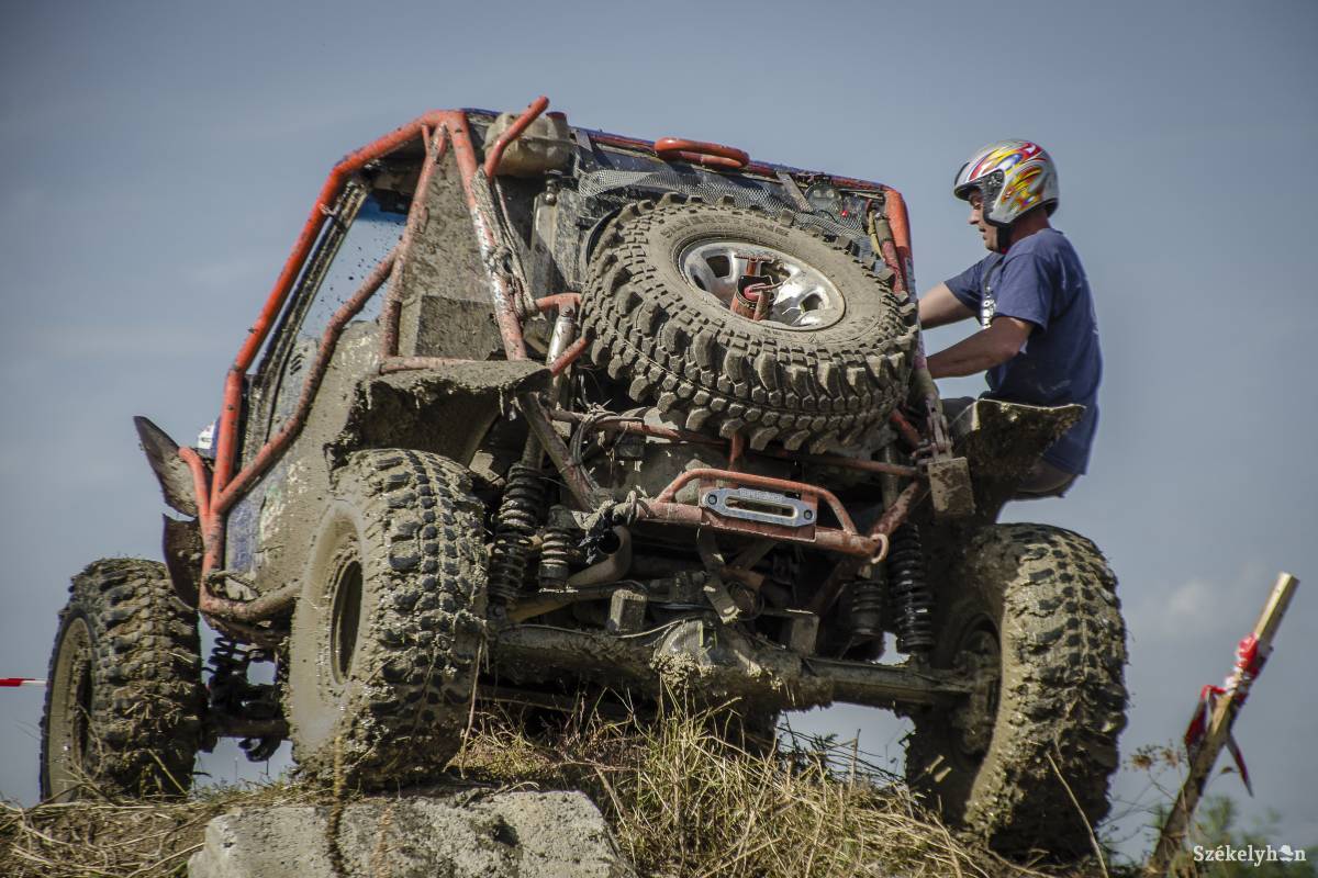 &bullet;  Fotó: Pinti Attila