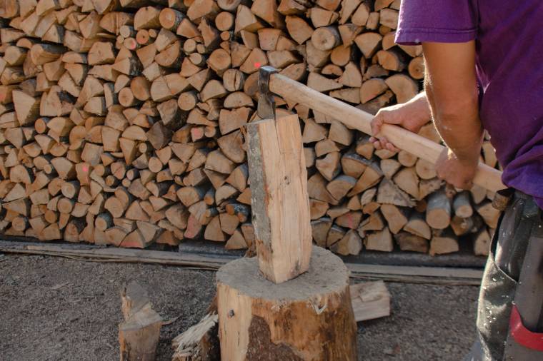 Egyre forróbb a helyzet a tűzifapiacon