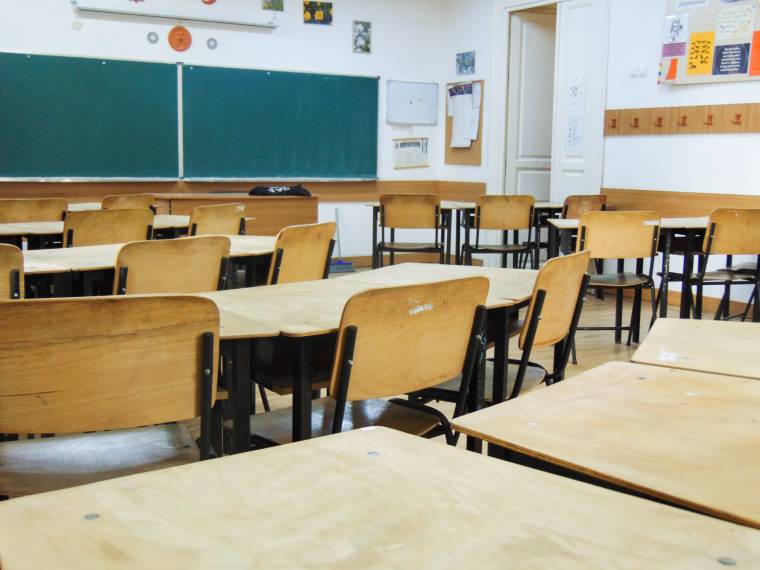 Ahol már a tanintézet felében felfüggesztették a jelenléti oktatást, ott az egész iskola online tanrendre tér át