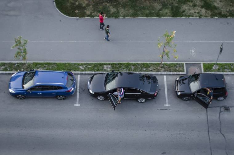 A helyi adókat nem, de a parkolási díjat emelik Sepsiszentgyörgyön
