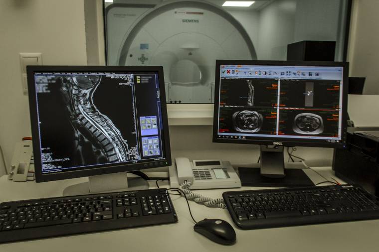 Eddig sem volt rövid, most viszont tovább nőtt a várólista az MR-vizsgálatra