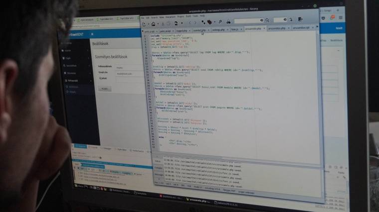 Az IT a leggyorsabban fejlődő ágazat, de nincs elég informatikus