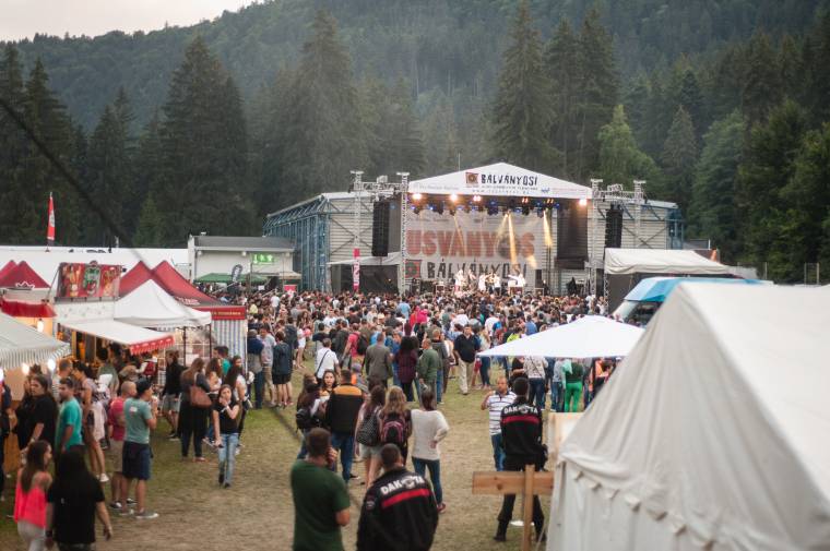 Szenvedélyünk Tusványos: napi két koncert, közel 300 előadás
