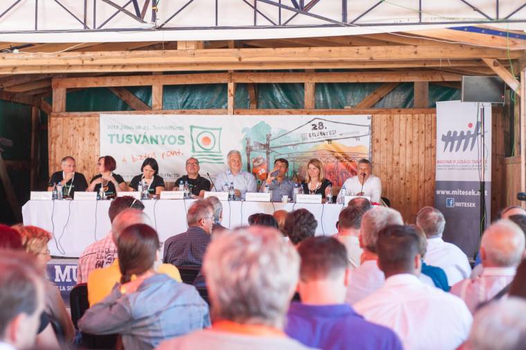 Tusványos: a román elnök székelyföldi látogatása egy párbeszéd kezdete lehet
