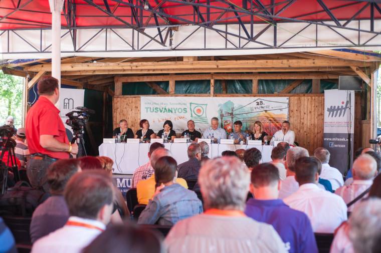 Tusványos: Semjén Zsolt korrektnek nevezte Johannis székelyföldi látogatását