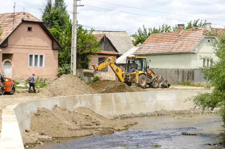 Helyreállítják az árvíz okozta rongálódásokat Jenőfalván