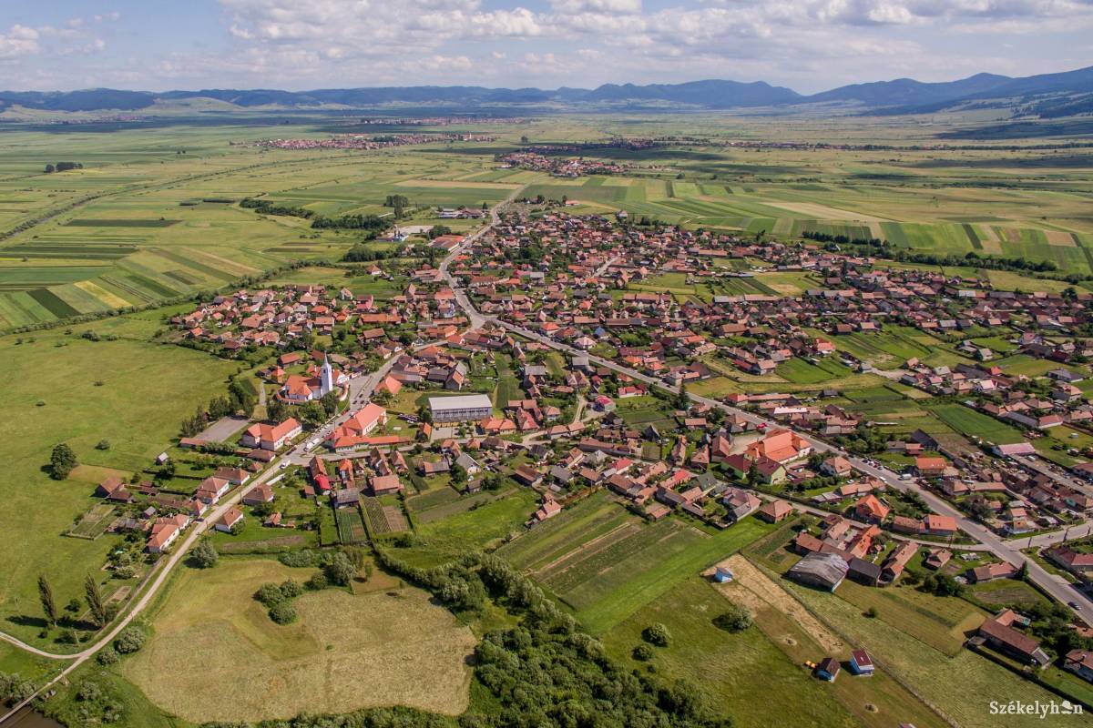 A csíki falvakban más-más módon oldják meg a őrszolgálatot •  Fotó: Farkas Tamás