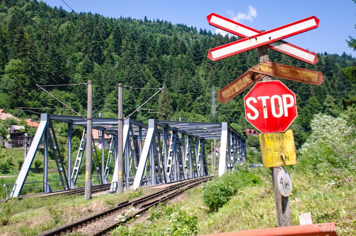 Csökkenthetik a vonatok sebességét a közlekedés biztonsága érdekében • Fotó: Gecse Noémi