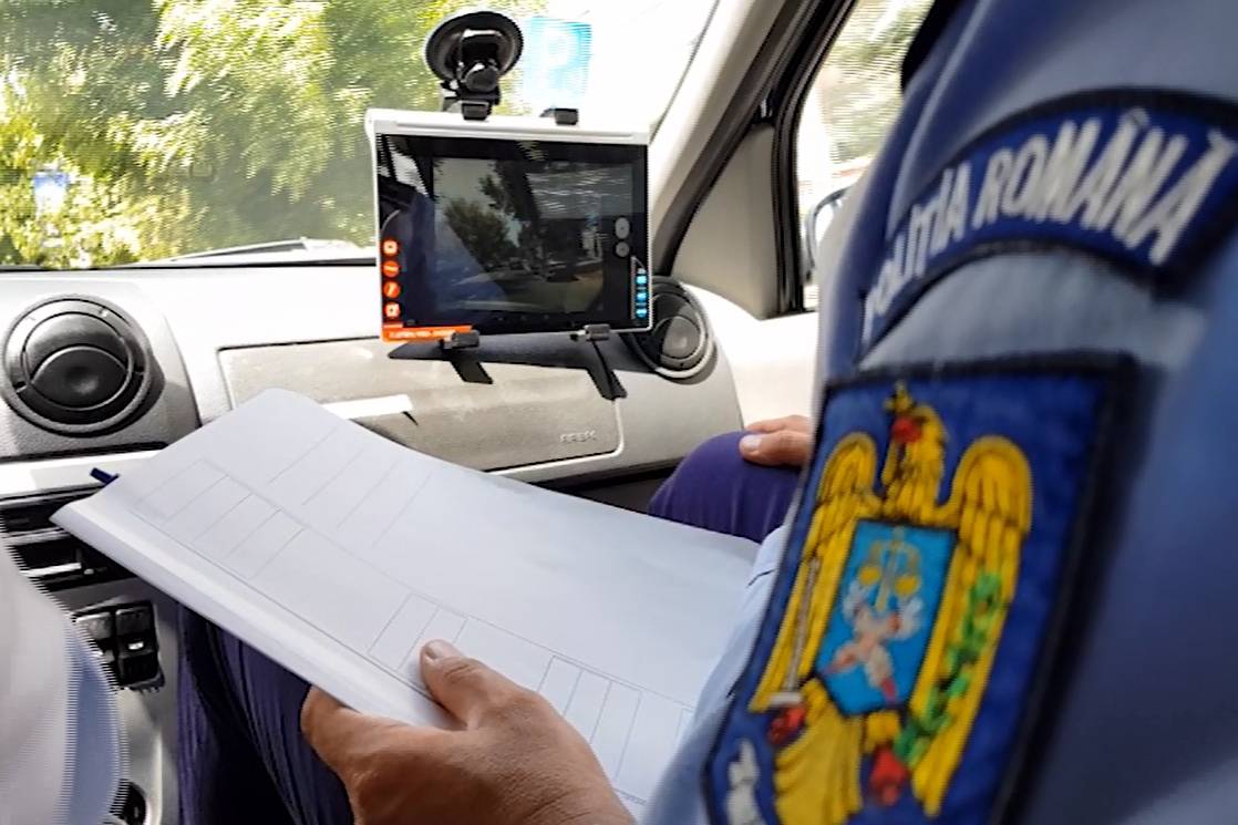 Online is kiváltható, de a sofőrvizsgán használhatatlan az erkölcsi bizonyítvány digitális változata •  Fotó: DRPCIV