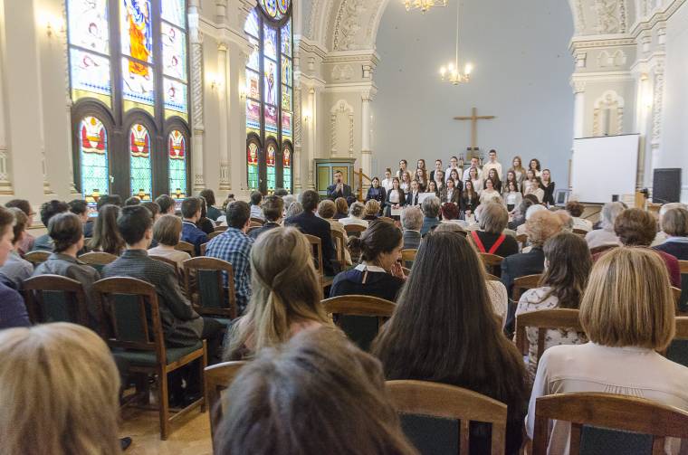 Névadásának 27. évfordulóját ünnepelte a Márton Áron Főgimnázium