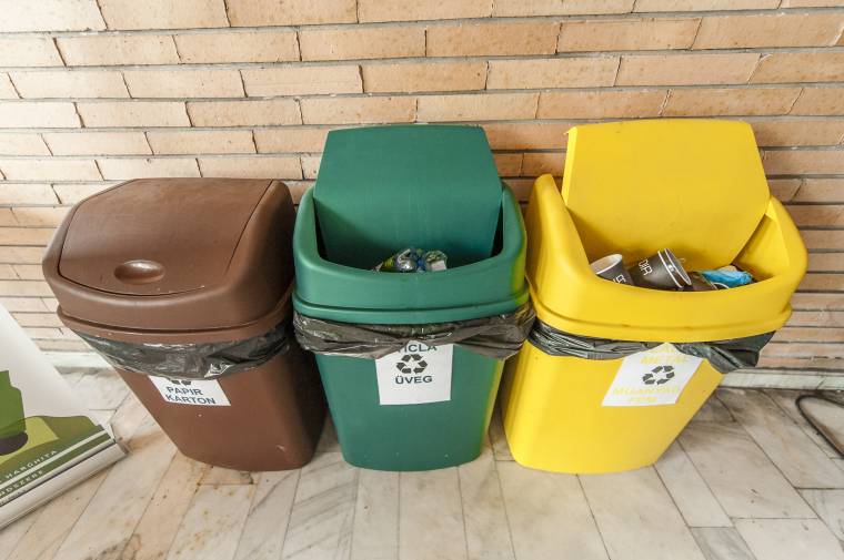 Kezdenek rászokni a szelektív gyűjtésre a gazdasági szereplők