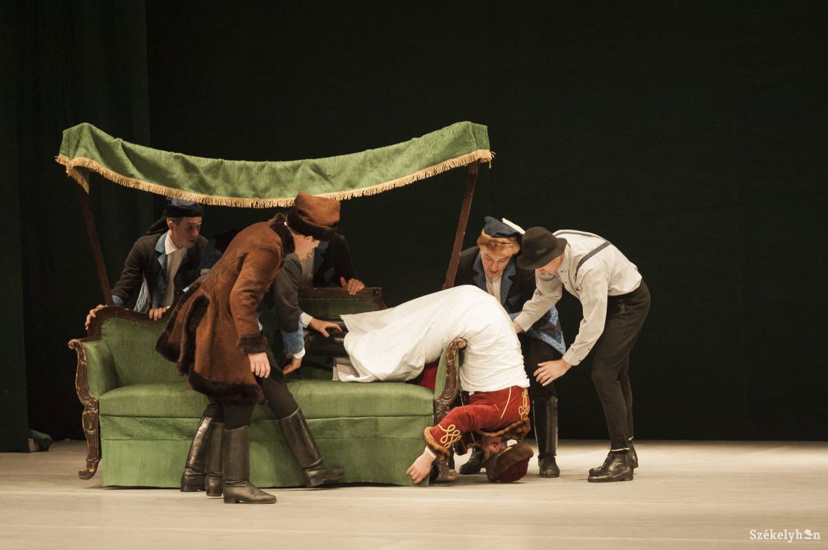 &bullet;  Fotó: Pinti Attila