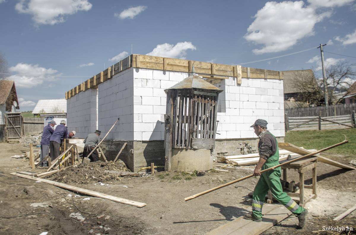 &bullet;  Fotó: Pinti Attila