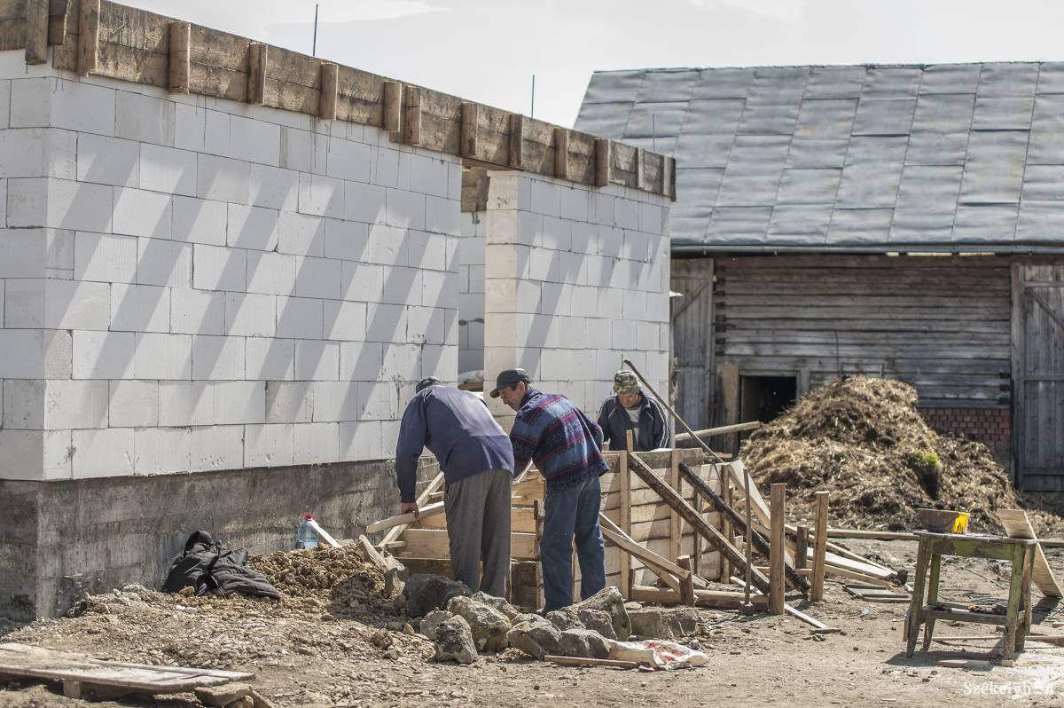 &bullet;  Fotó: Pinti Attila