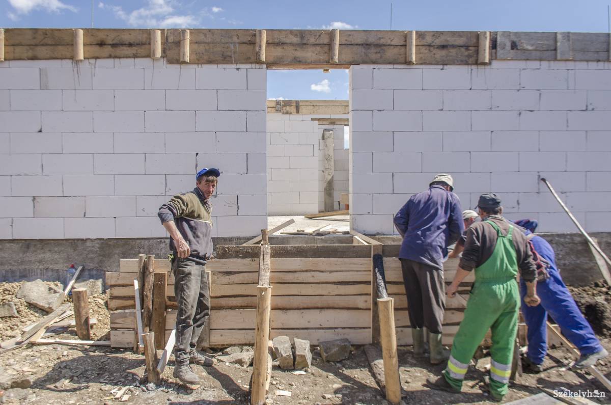 &bullet;  Fotó: Pinti Attila