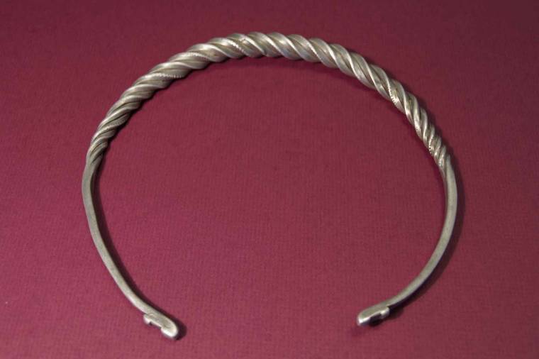 Menekülés közben áshatta el tulajdonosa a Madéfalván talált kétezer éves nyakéket