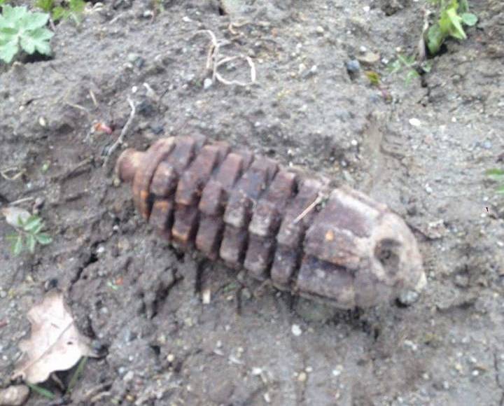 A második világháborúból visszamaradt kézigránátokat találtak egy parajdi ház padlásán