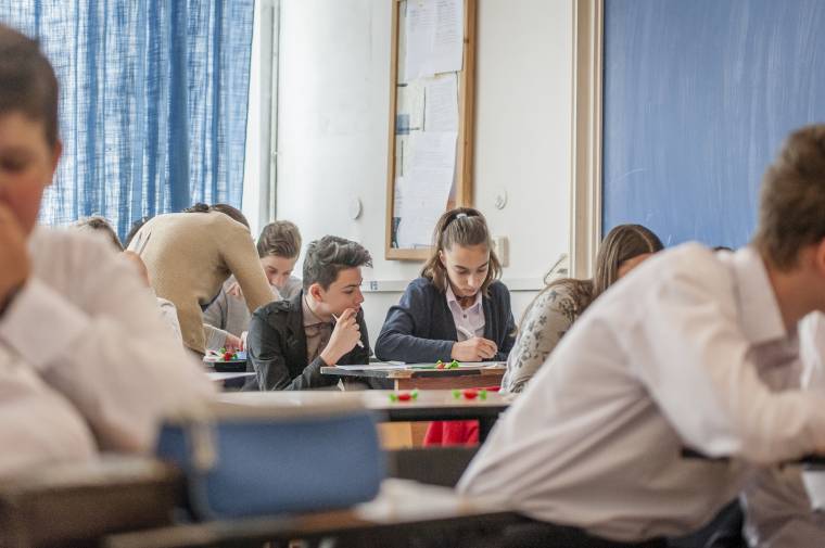 Kimondottan más anyanyelvű diákoknak tartanak román tantárgyversenyt Sepsiszentgyörgyön