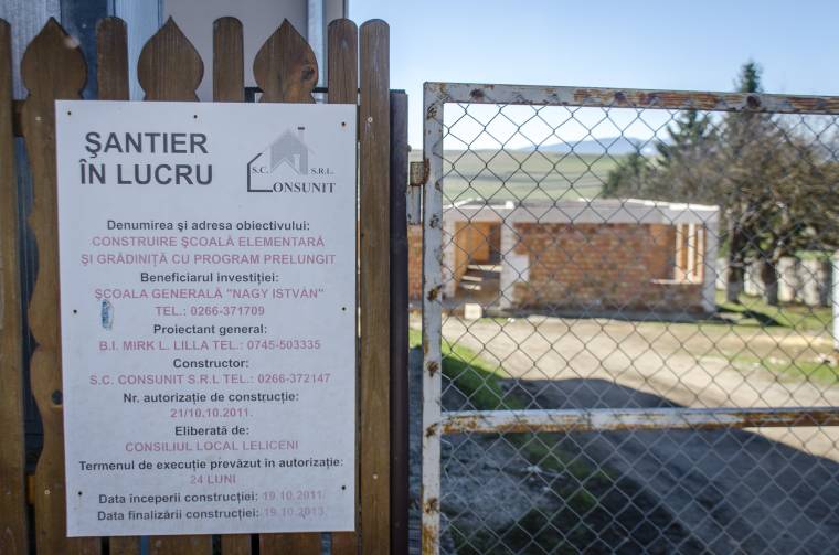 Épül a csíkmindszenti tanintézet, remélhetőleg őszre elkészül