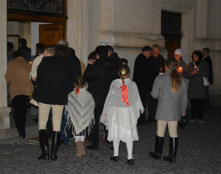 Trump szerint nem vonulnak be Szíriába az amerikaiak