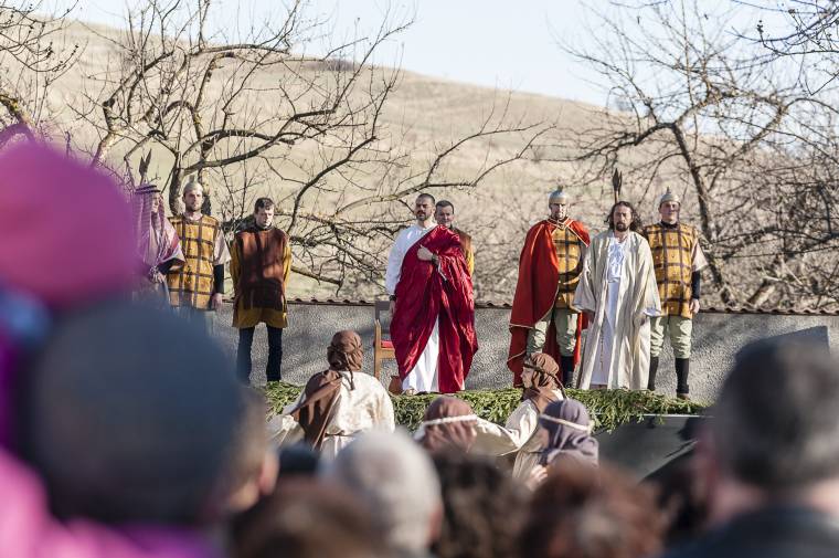 Csíksomlyói passiójáték képekben