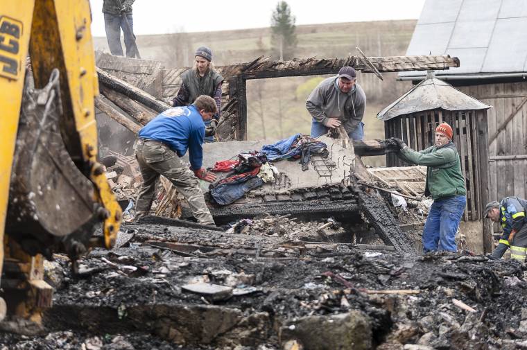 Teljesen leégett egy csíkszentmihályi családi ház