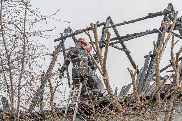 Emberéletet követelt a homoródalmási háztűz