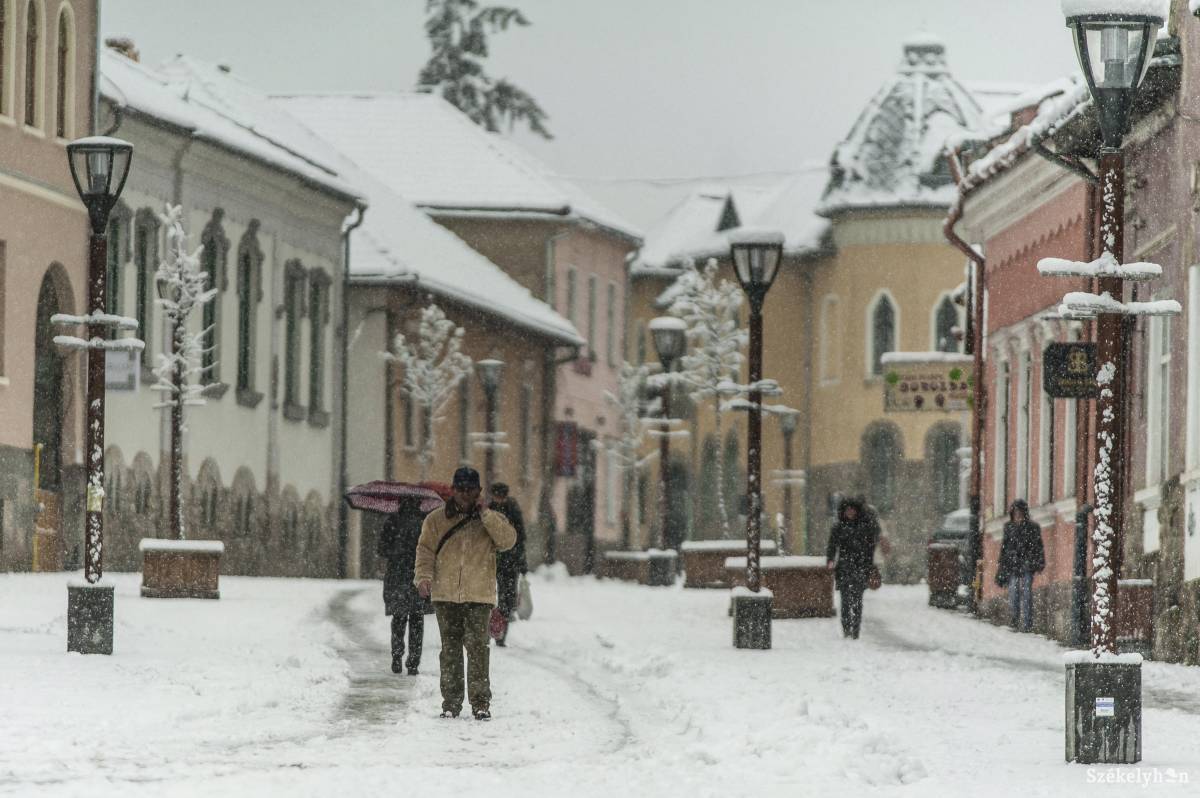 &bullet;  Fotó: Pinti Attila