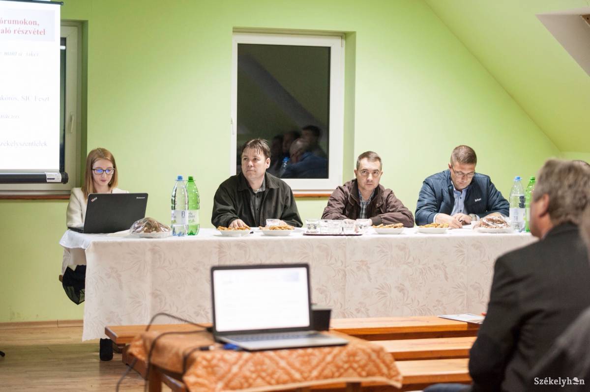 Évértékelő gyűlésen. Részletesen ismertették a megvalósításokat, terveket &bullet;  Fotó: Gecse Noémi