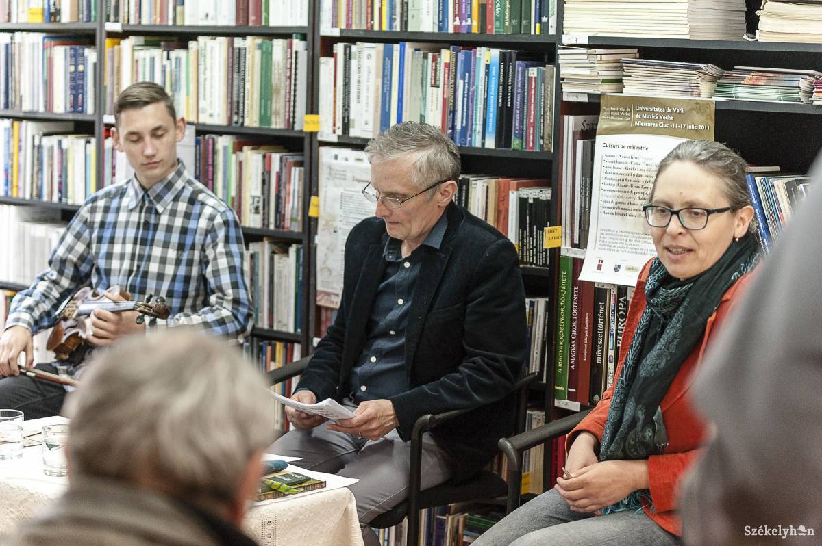 A Régizene Nyári Egyetem elmúlt tíz évét és az idei rendezvény programját ismertették a szervezők &bullet;  Fotó: Gecse Noémi